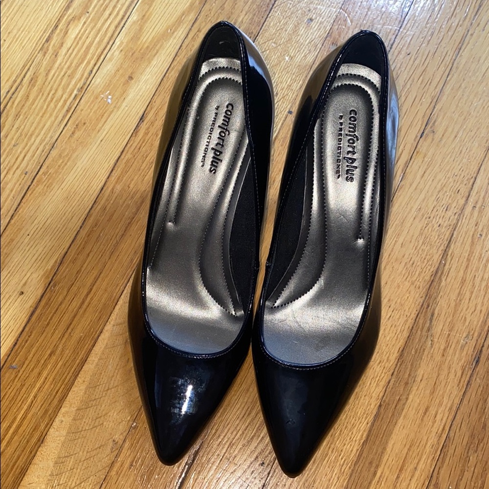 Comfort Plus by Predictions Black Heels Sleek Design